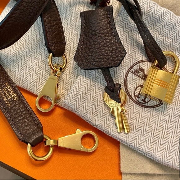 ❌SOLD❌Hermes Kelly 35 Chocolate brown With Gold Hardware- Full Set - Picture 12 of 13